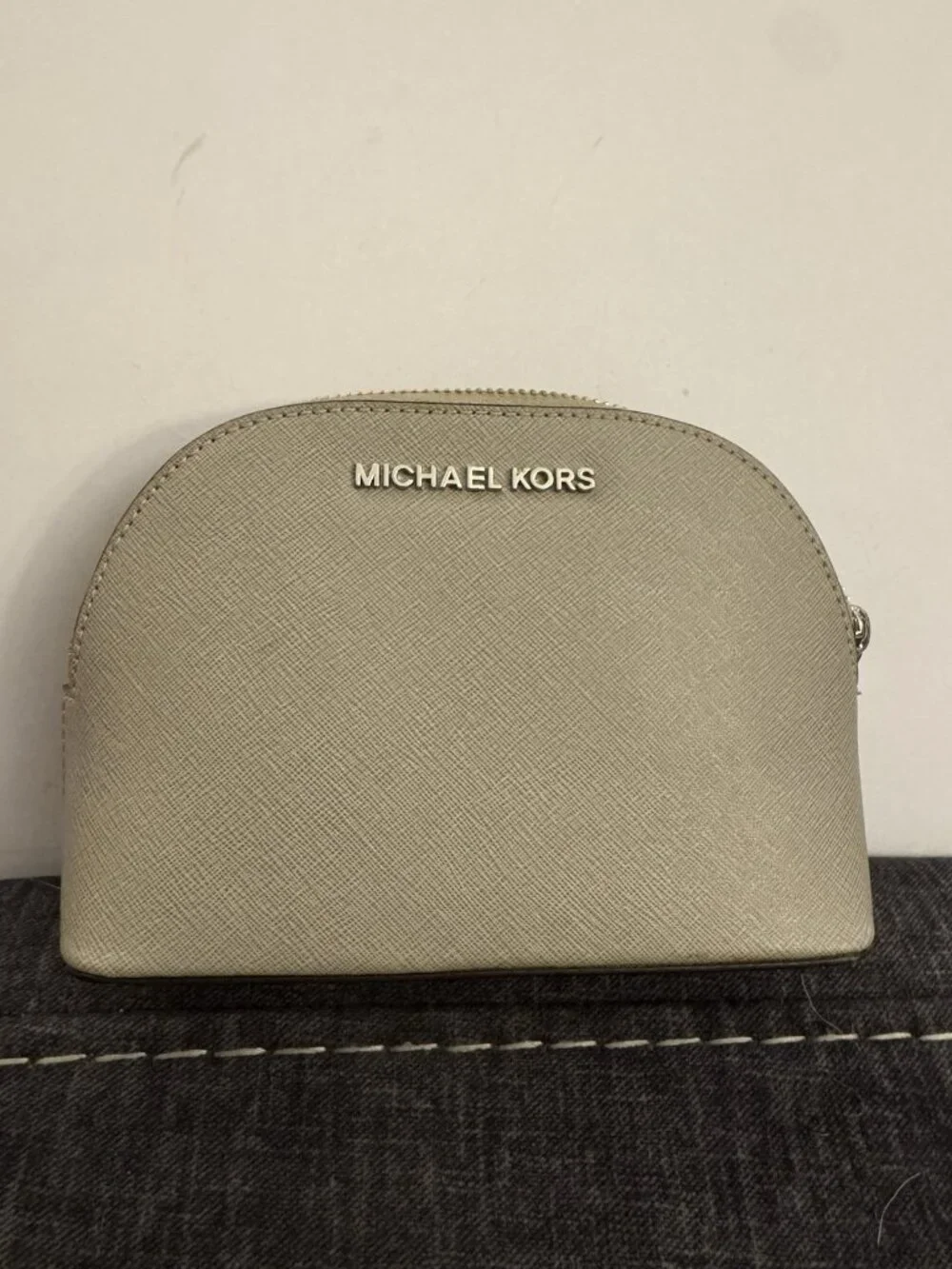 Michael Kors Ballet Leather Travel Pouch / Wallet EB11
